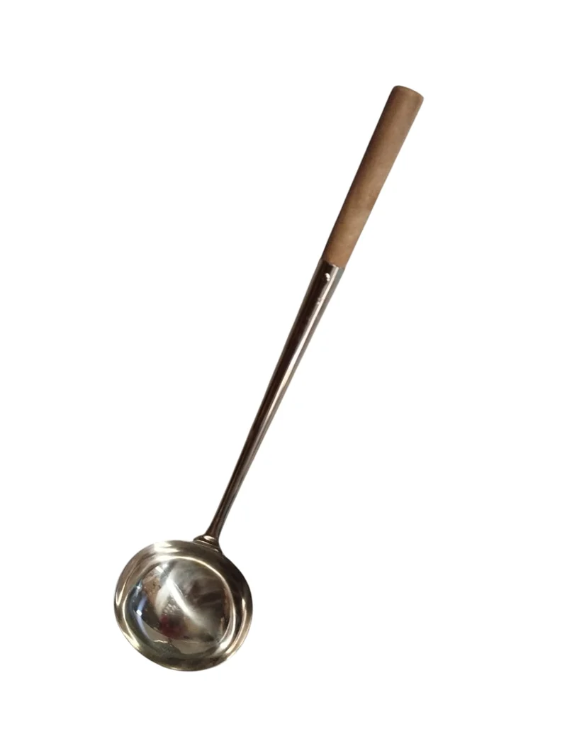 Cucharón Profesional para Wok 8 oz Mango de madera