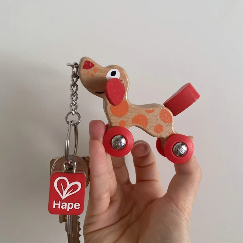 🎁 Llavero perro Hape [GRATIS]