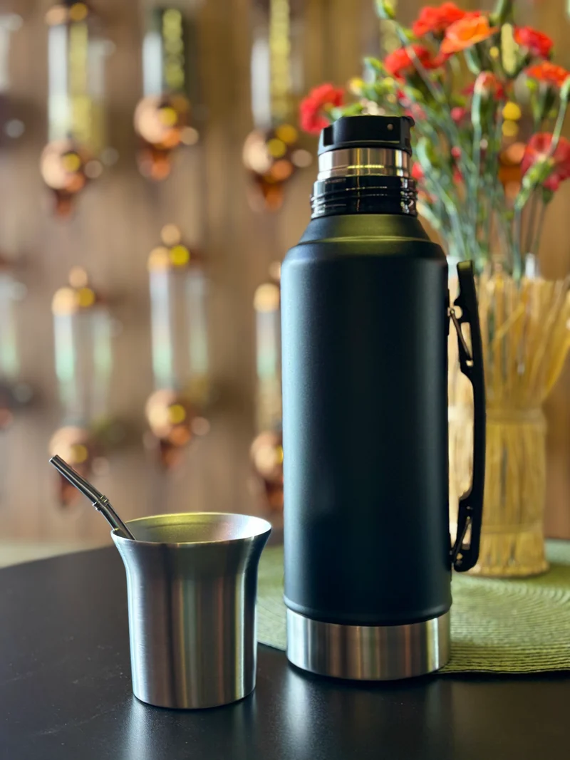 Termo Mate System 1.2L – Acero Inoxidable, Doble Pared, Aislación al Vacío
